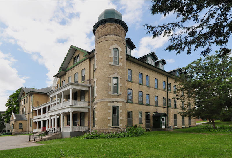 The Mount Community Centre